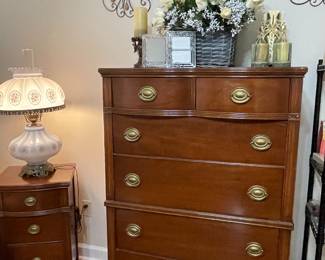 Mahogany chest of drawers