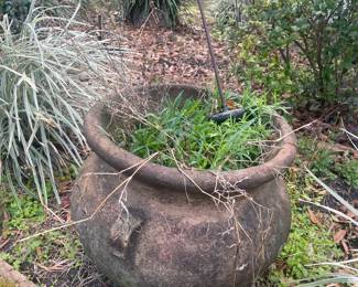Large terra cotta pot