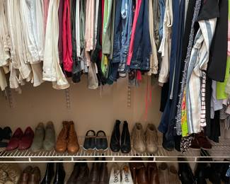 Ladies clothes & shoes 7 1/2 - 8 1/2