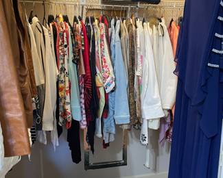 Ladies clothing sizes M-XL