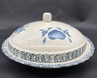 White w/ Blue Design & Heart Lidded Pie Plate