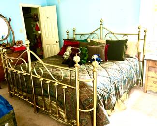 Vintage brass king bed