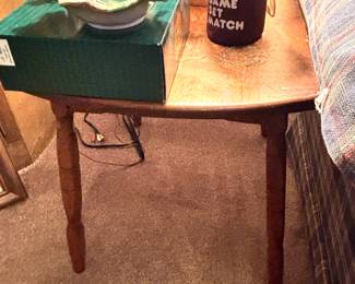 Country style side table