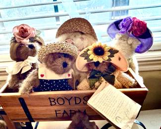 Enormous collection of Boyds Bears