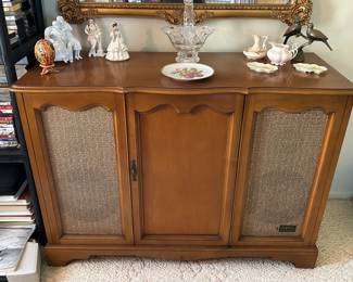 Vintage Zenith stereo . Must see ! 