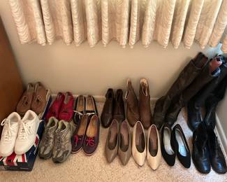 Ladies shoes- Reebok , SAS, Steve Madden and more.