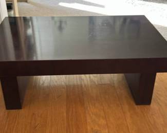 Solid wood Henredon table 
Very heavy 