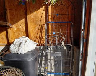 Garage, garage, garage