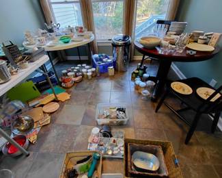 Kitchen, kitchen and kitchen