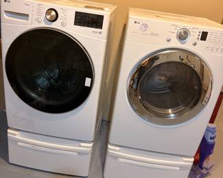 AI washing machine + dryer 