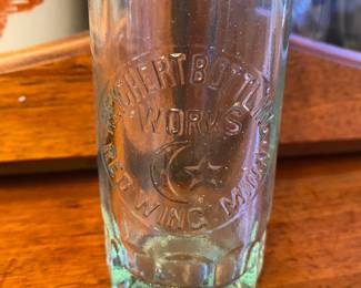 Red Wing bottle.