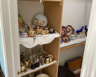 Enormous close full of 1,223 small objects.