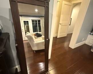 JEWLERY MIRROR CABINET