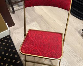 VINTAGE FOLDING CHAIR