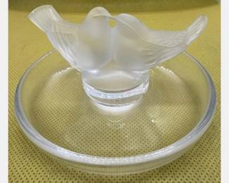 Lalique doves / love birds. Tray. https://modestlambestatesales.hibid.com/