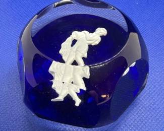 Paper weight. https://modestlambestatesales.hibid.com/