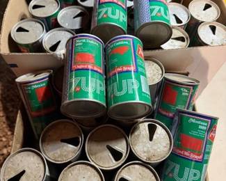 Bicentennial7-UP state collector cans. 1776 - 1976.  https://modestlambestatesales.hibid.com/