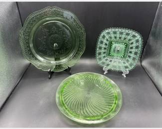 Uranium. Glows. https://modestlambestatesales.hibid.com/