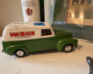 Winn Dixie  Metal Bank