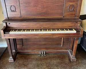 Antique Hobart M. Cable Co. Upright Piano – Chicago