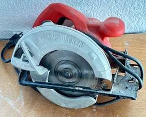 Black Decker 7 1 4 Inch Circular Saw CS1000 120V Corded Electric Handheld Saw