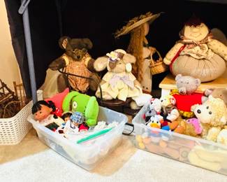 Vintage Dolls / Stuffed Animals