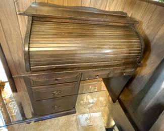 Nice Roll Top Desk