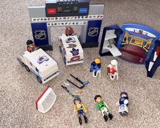 Playmobil #9176 Hockey Locker Room, #9016 NHL Scoreboard & #5069 Zambonis!
