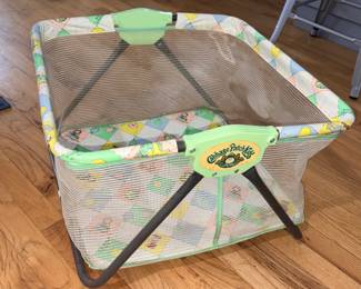 Vtg Cabbage Kids Patch Playpen!
