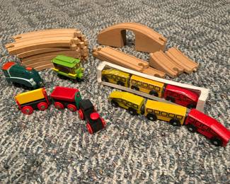 Vtg. Wooden Train Tracks w/Sets of Brio & IKEA Magnetic Train Cars & Thomas & Friends Train Engine Wood Take Along Magnetic Locomotives Olwin & Zephie 