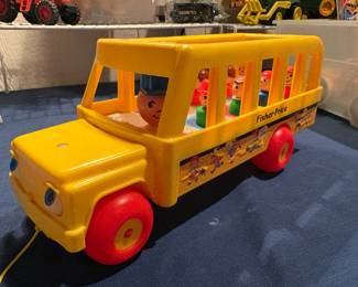 Vtg. Fisher Price Little People #192 School Bus w/Moving Eyes, Driver, & 7 Little People 