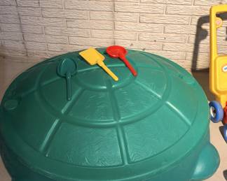Little Tikes Turtle Sandpit & Toys!
