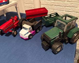 Vtg Nylint Farms Green Tractor/Trailer, Vtg Ertl Tractor/Trailer International #2705 Red, & Vtg Nylant City Sand & Gravel Dump Truck