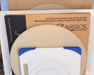 Pampered Chef #1340 Pizza Stone NIB, Pampered Chef Family Heritage Pizza Stone 14-¾” NIB!
