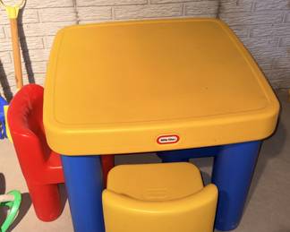 Little Tikes Kid’s Table Set!
