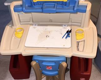 Step 2 Deluxe Art Master Desk!
