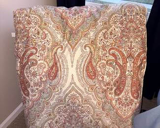 Tahari Full/Queen Comforter!
