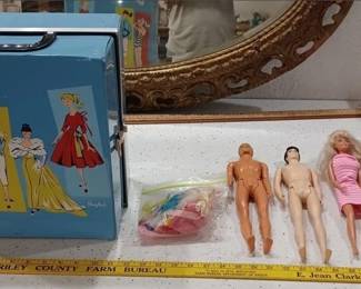 Barbie 1960s case + some dolls and a bag of Barbie items. 