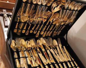 Gold-toned flatware set