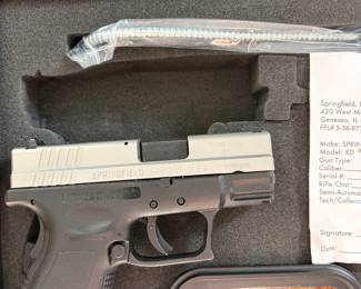 Holds 16 + 1 in the chamber.! 