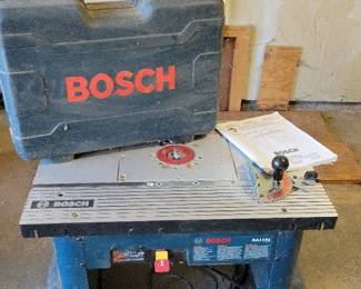 Bosch Router with Table