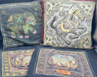 EMRBOIDERED PILLOWS 