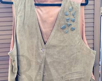 VEST WITH PINS