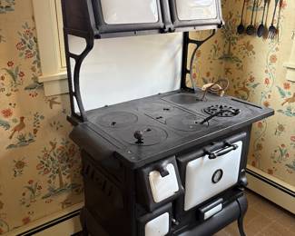 Antique Cast Iron Wood-burning Cook Stove - Excellent Condition