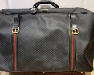 gucci large suitcase