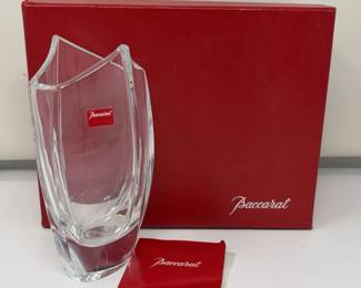 baccarat vase