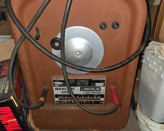 Lincoln Arc Welder IdealArc 250