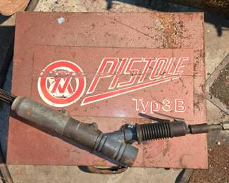 Pneumatic Needle Scaler (needle gun or descaling hammer)