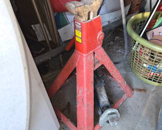 Jack stands & floor jacks