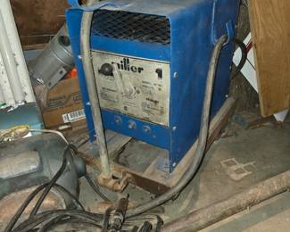 Miller Electric M-180 